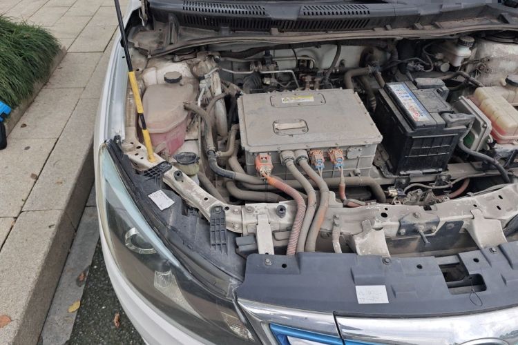 Used BYD e5 2018 Travel Edition Engine Bay Right