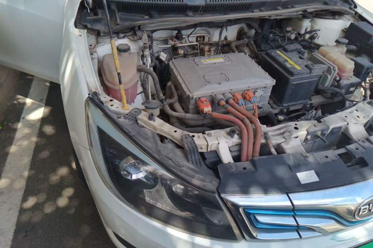 Used BYD e5 2018 450 Smart Connect Enjoyment Version Engine Bay Right