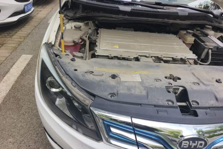 Used BYD e5 2018 450 Smart Connect Enjoyment Version Engine Bay Right