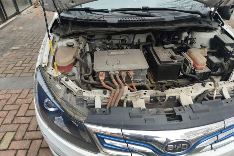 Used BYD e5 2018 Travel Edition Engine Bay Right