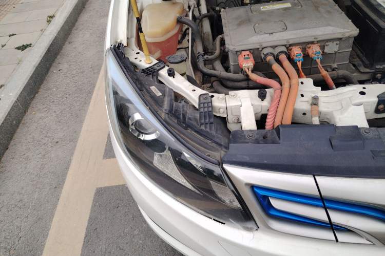 Used BYD e5 2018 Travel Edition Engine Bay Right
