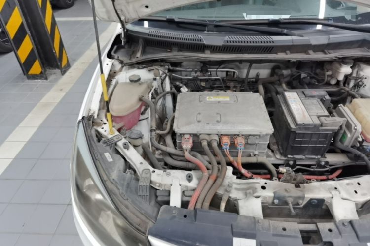Used BYD e5 2018 Travel Edition Engine Bay Right
