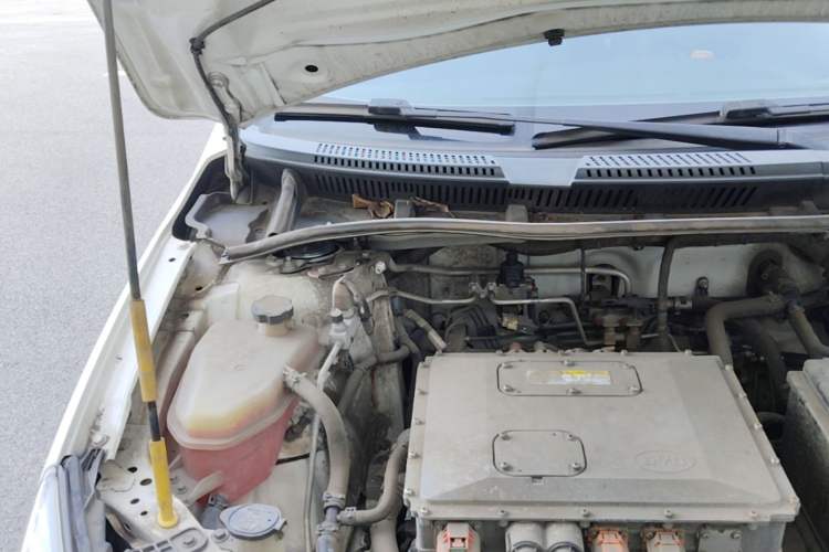 Used BYD e5 2018 Travel Edition Engine Bay Right