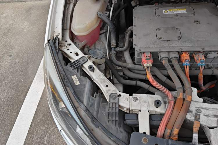 Used BYD e5 2018 Travel Edition Engine Bay Right
