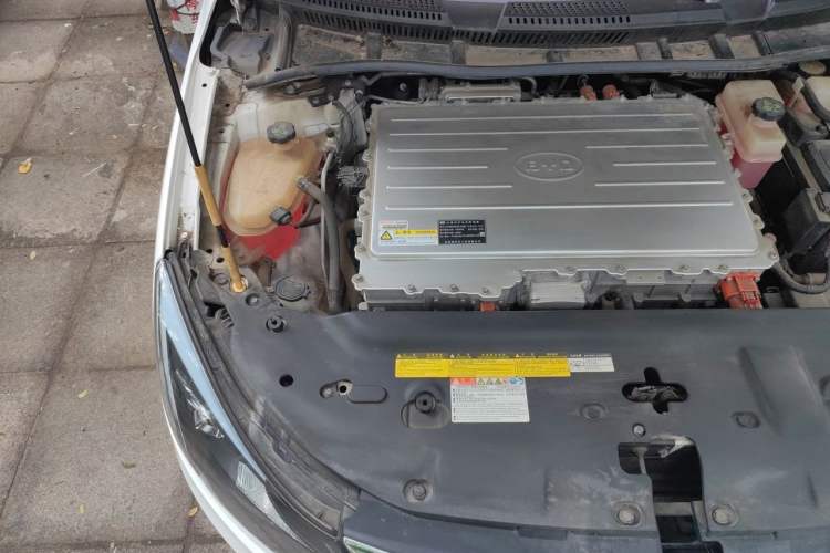 Used BYD e5 2018 450 Smart Connect Enjoyment Version Engine Bay Right