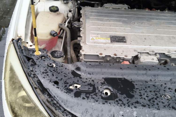 Used BYD e5 2018 450 Smart Connect Deluxe Edition Engine Bay Right
