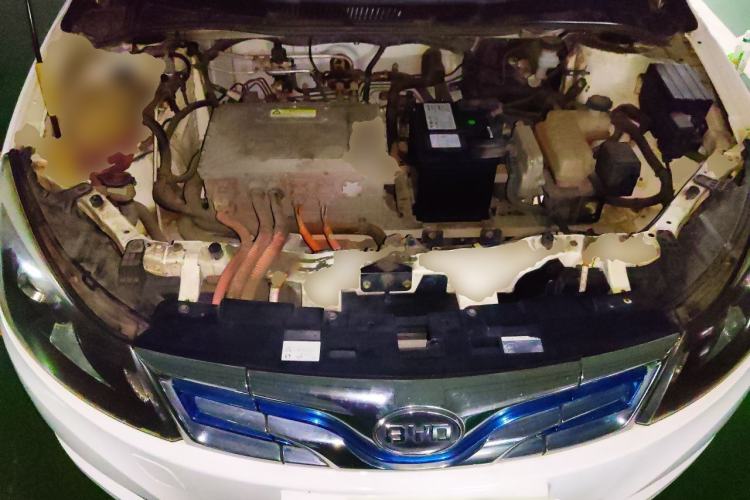 Used BYD e5 2018 Travel Edition Engine Bay