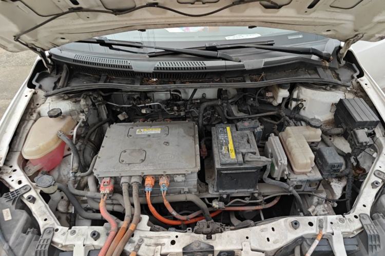 Used BYD e5 2018 Travel Edition Engine Bay