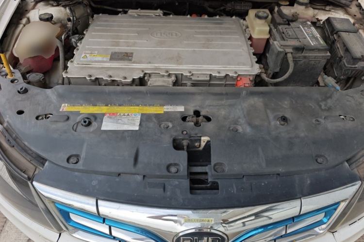 Used BYD e5 2018 450 Smart Connect Deluxe Edition Engine Bay