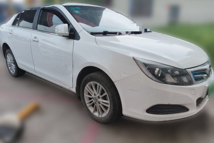Used BYD e5 2018 Travel Edition Exterior 2