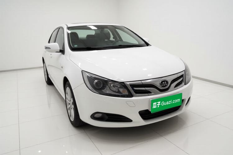 Used BYD e5 2018 450 Smart Connect Enjoyment Version Exterior 2
