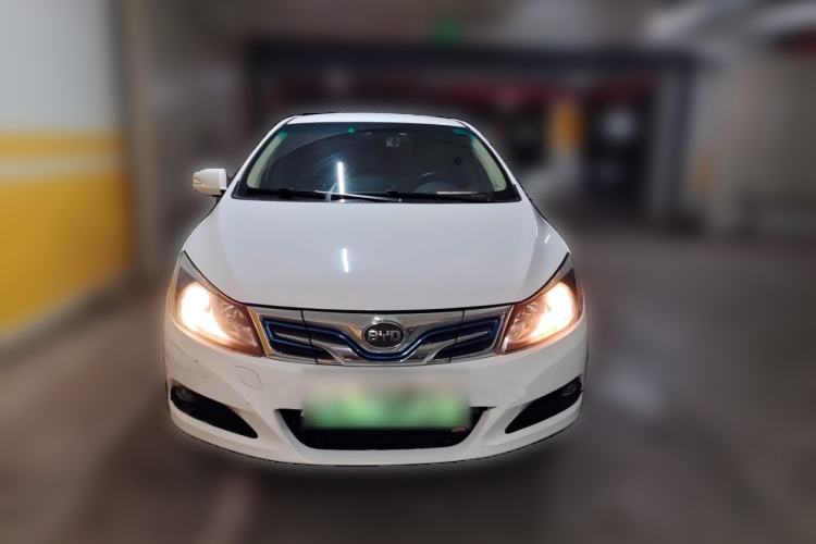 Used BYD e5 2018 450 Smart Connect Enjoyment Version Front