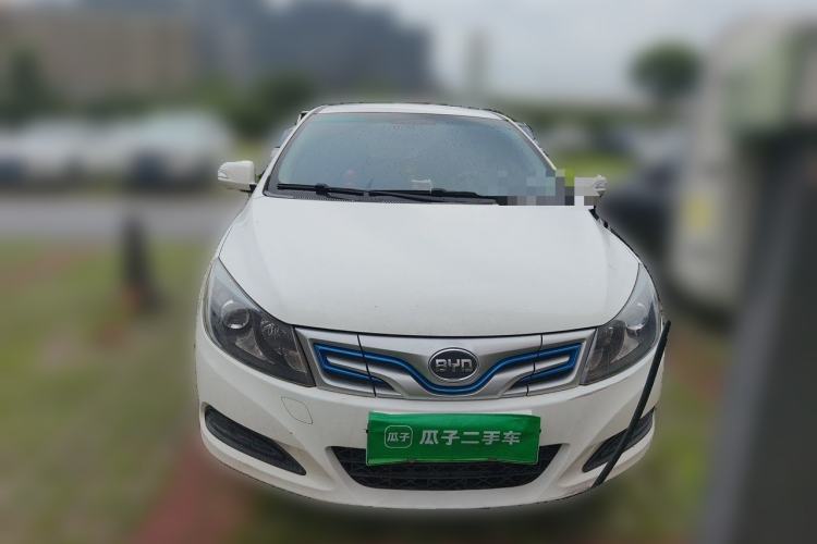 Used BYD e5 2018 Travel Edition Front