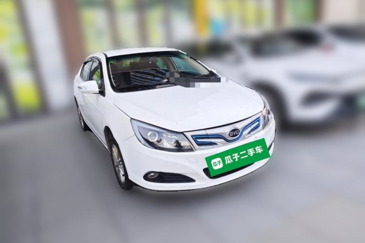 Used BYD e5 2018 450 Smart Connect Enjoyment Version Front Right 45 Deg