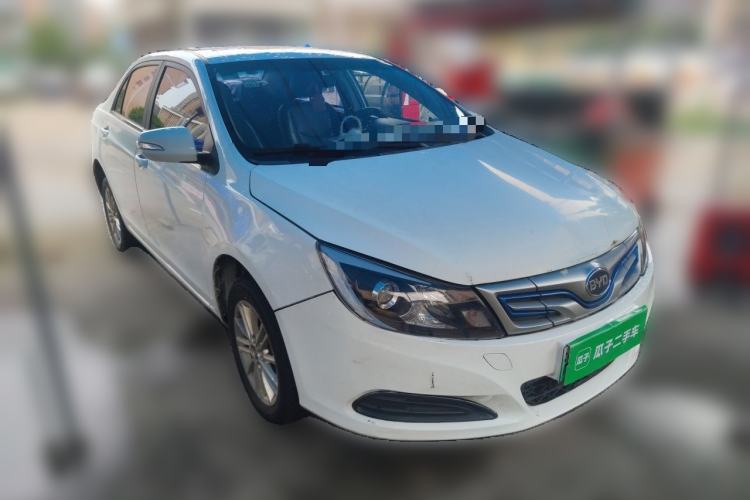 Used BYD e5 2018 Travel Edition Front Right 45 Deg