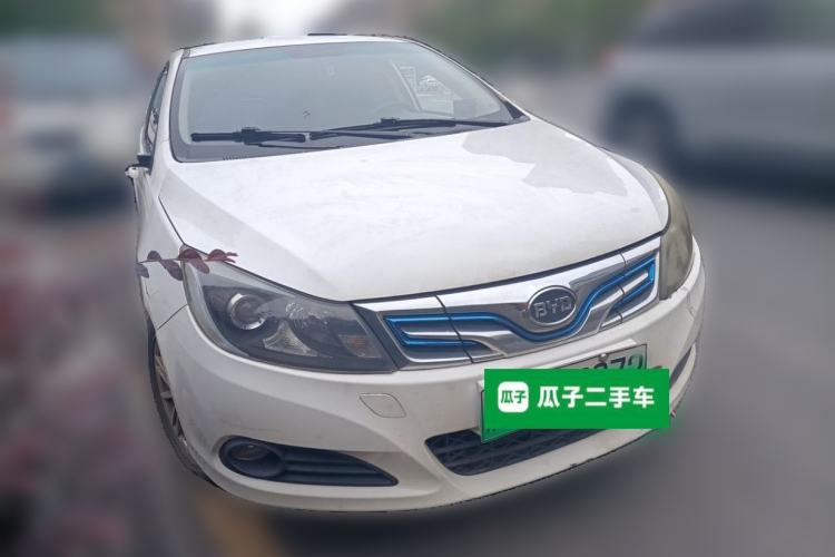 Used BYD e5 2018 450 Smart Connect Enjoyment Version Front Right 45 Deg