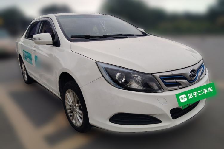 Used BYD e5 2018 Travel Edition Front Right 45 Deg