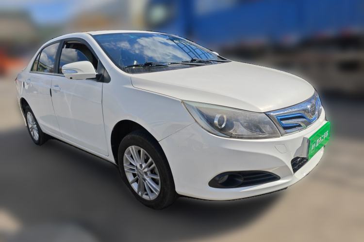Used BYD e5 2018 450 Smart Connect Enjoyment Version Front Right 45 Deg