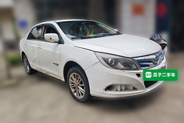Used BYD e5 2018 Travel Edition Front Right 45 Deg