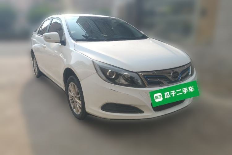 Used BYD e5 2018 Travel Edition Front Right 45 Deg