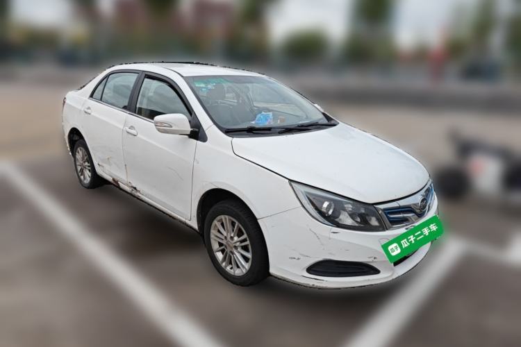 Used BYD e5 2018 Travel Edition Front Right 45 Deg
