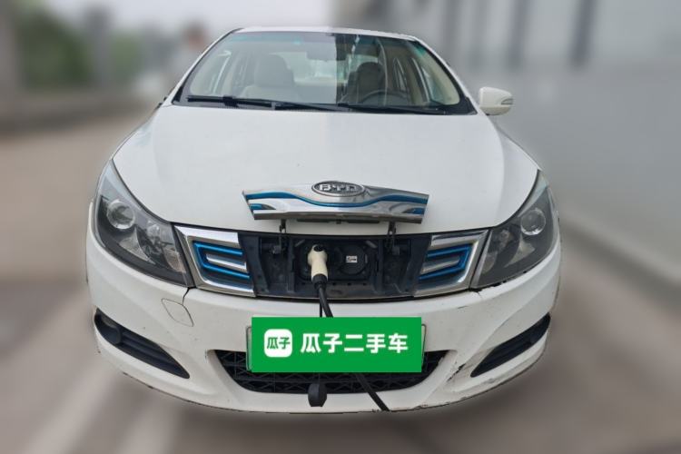 Used BYD e5 2018 450 Smart Connect Deluxe Edition Front
