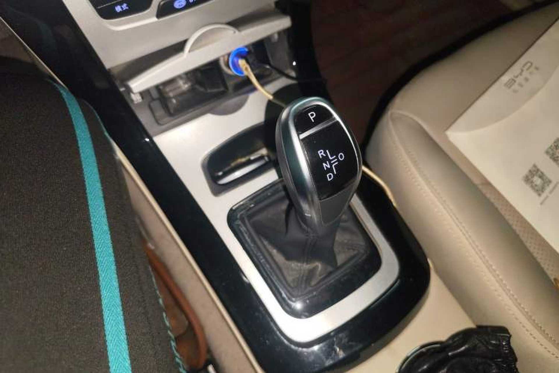 Used BYD e5 2018 450 Smart Connect Deluxe Edition Gear Lever