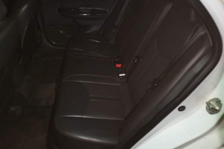 Used BYD e5 2018 450 Smart Connect Enjoyment Version Interior 4