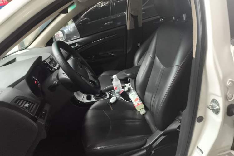 Used BYD e5 2018 Travel Edition Left Front Seat
