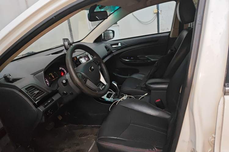 Used BYD e5 2018 450 Smart Connect Enjoyment Version Left Front Seat
