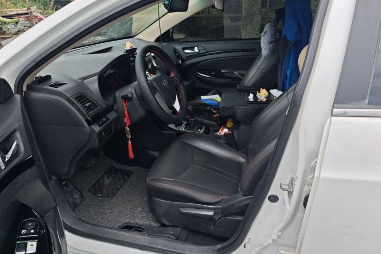 Used BYD e5 2018 Travel Edition Left Front Seat