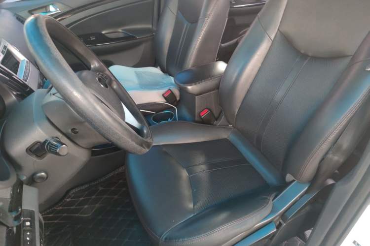 Used BYD e5 2018 Travel Edition Left Front Seat