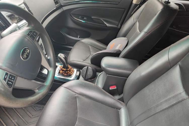 Used BYD e5 2018 Travel Edition Left Front Seat