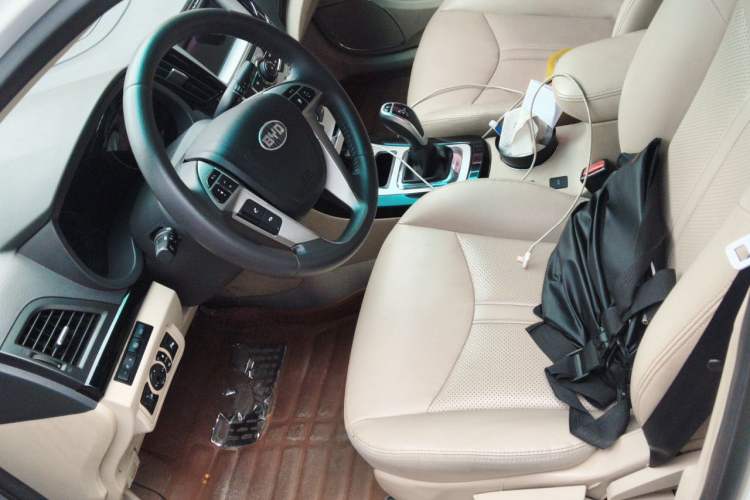 Used BYD e5 2018 450 Smart Connect Deluxe Edition Left Front Seat