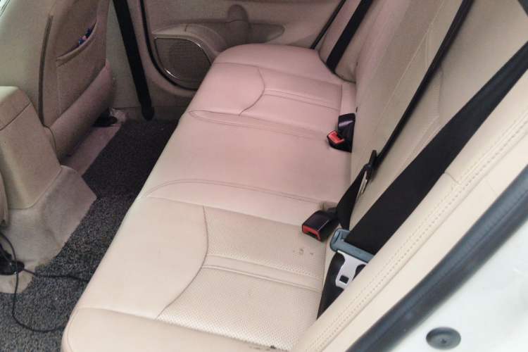 Used BYD e5 2018 450 Smart Connect Deluxe Edition Left Rear Seat