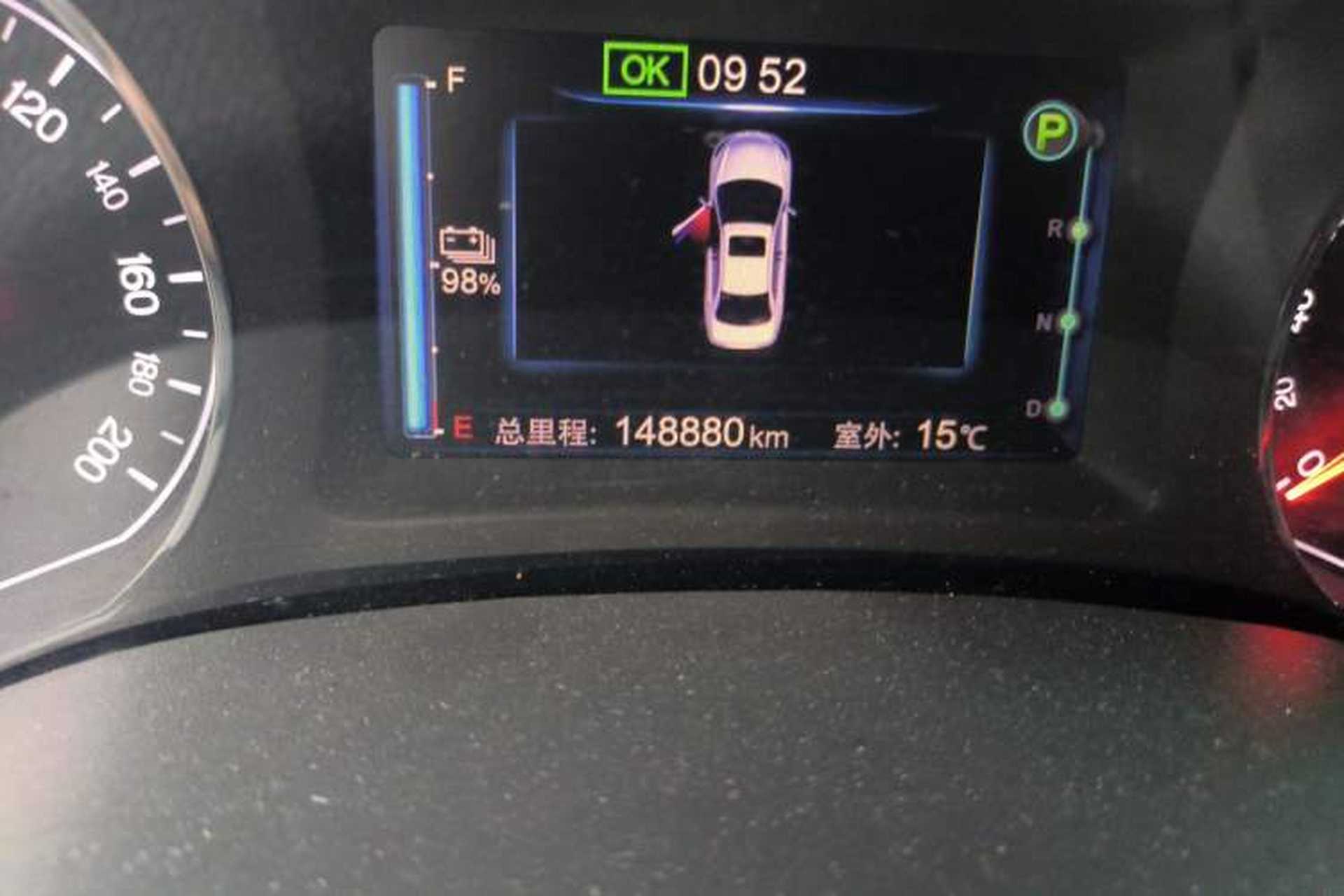 Used BYD e5 2018 Travel Edition Odometer Close Up
