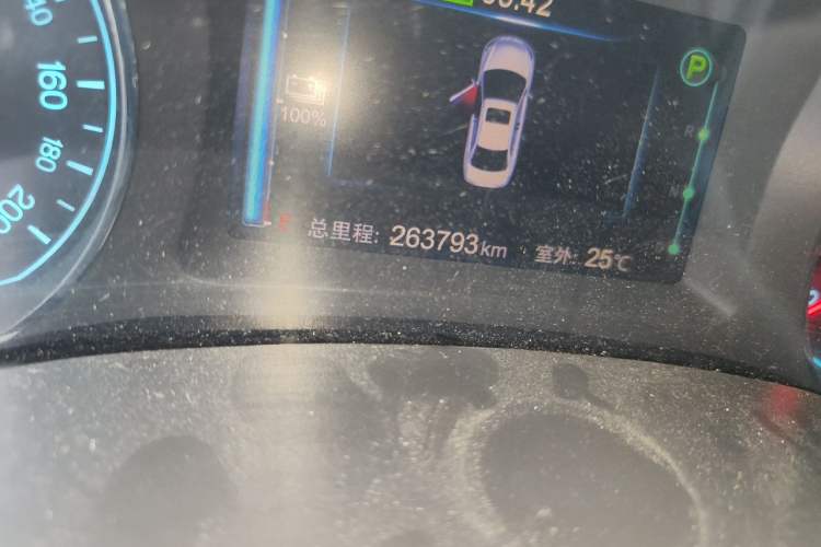 Used BYD e5 2018 Travel Edition Odometer Close Up