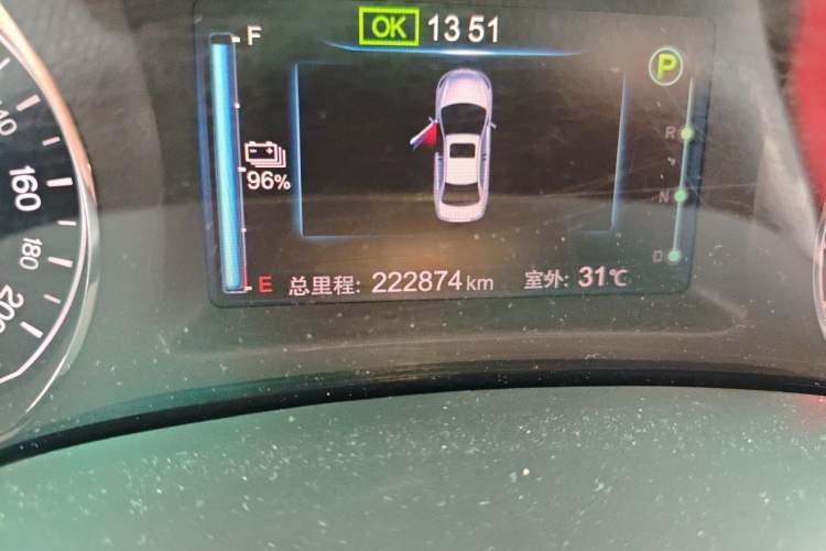 Used BYD e5 2018 Travel Edition Odometer Close Up