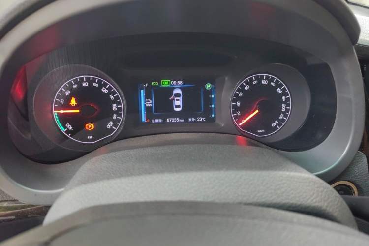 Used BYD e5 2018 450 Smart Connect Enjoyment Version Odometer Close Up
