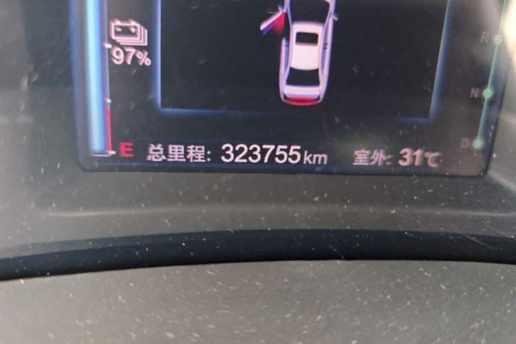Used BYD e5 2018 450 Smart Connect Deluxe Edition Odometer Close Up