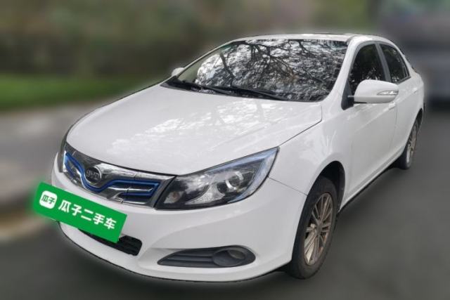 Used BYD e5 2018 450 Smart Connect Deluxe Edition