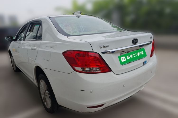 Used BYD e5 2018 450 Smart Connect Deluxe Edition Rear Left 45 Deg
