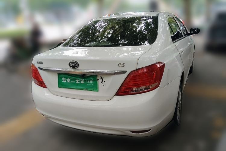 Used BYD e5 2018 450 Smart Connect Enjoyment Version Rear Right 45 Deg
