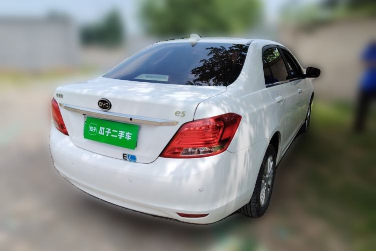 Used BYD e5 2018 450 Smart Connect Enjoyment Version Rear Right 45 Deg