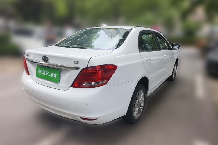 Used BYD e5 2018 450 Smart Connect Enjoyment Version Rear Right 45 Deg