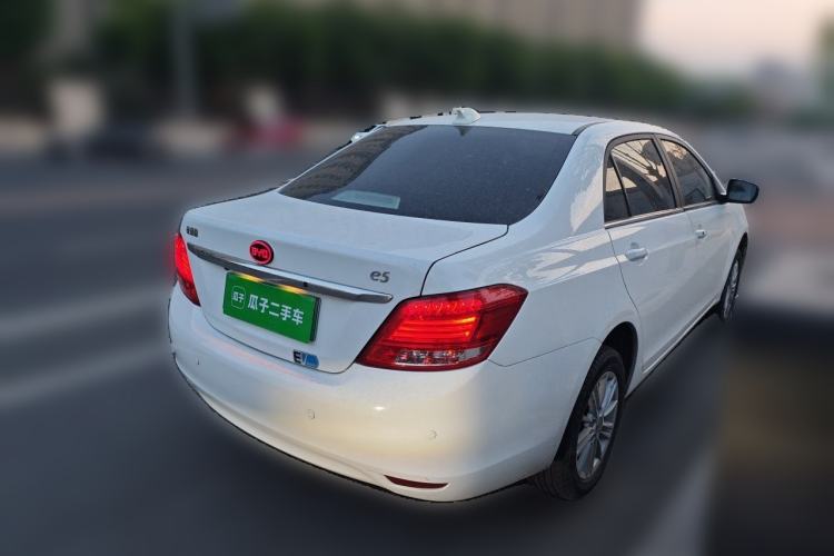 Used BYD e5 2018 450 Smart Connect Deluxe Edition Rear Right 45 Deg