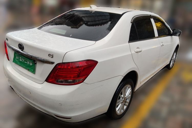 Used BYD e5 2018 450 Smart Connect Enjoyment Version Rear Right 45 Deg