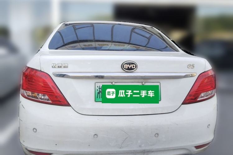 Used BYD e5 2018 Travel Edition Rear