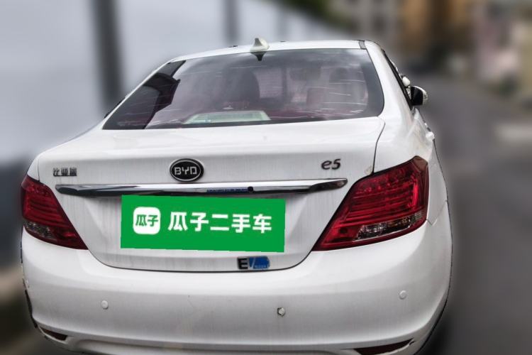 Used BYD e5 2018 450 Smart Connect Deluxe Edition Rear