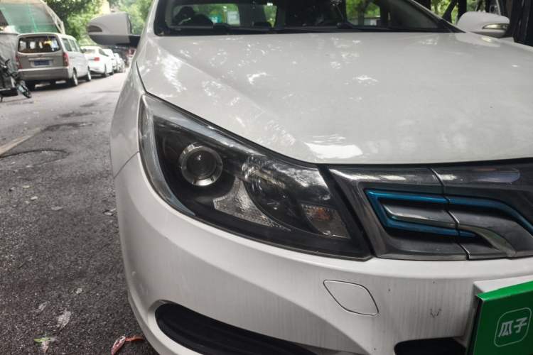 Used BYD e5 2018 Travel Edition Right Front Headlight